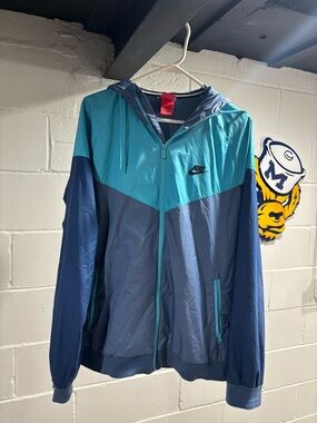Nike Teal & Navy Packable Windbreaker